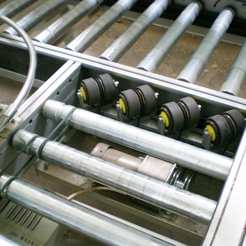 roller conveyor